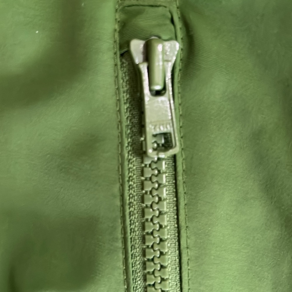 Lands End men’s Green Bomber Jacket Medium Winter Full zip Outdoor waterproof - Picture 6 of 9